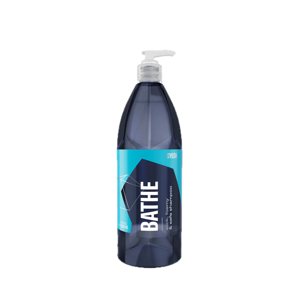 Gyeon Q2M Bathe pH neutral car wash shampoo bottle